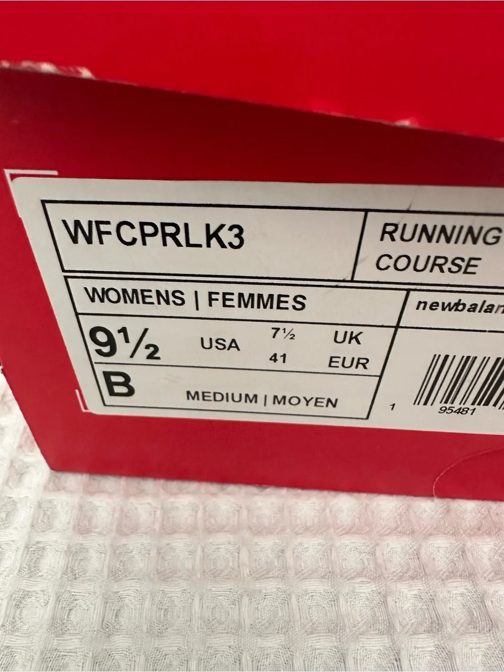 New Balance Women Black Running Course with White/Mint Midsoles Size 9.5